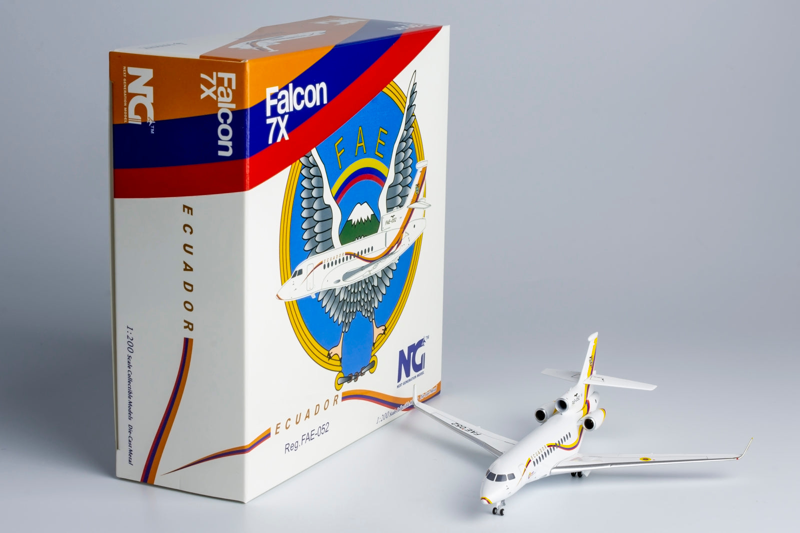 1/200 Ecuadorian Air Force Falcon 7X FAE-052 NG71022 - cover